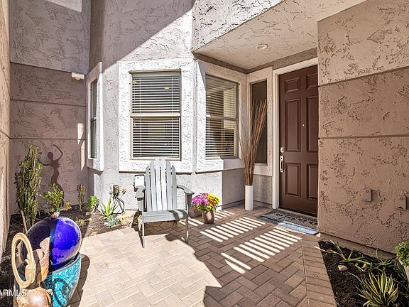 5th image of 15221 N CLUBGATE Drive #1093