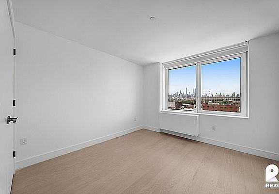 4th image of 3620 Steinway St Penthouse 11