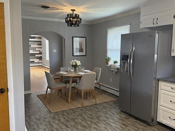 3rd image of 367 Devonshire Rd