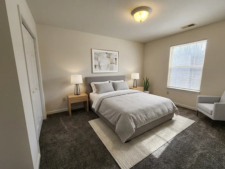 Sawgrass Apartments & Townhomes — Photo 4