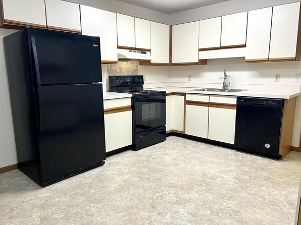 3834 Cabaret Trl W APT D, Saginaw, MI 48603