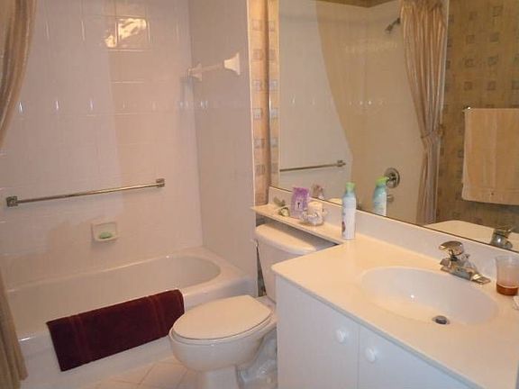 3rd image of 7755 Yardley Dr APT D206