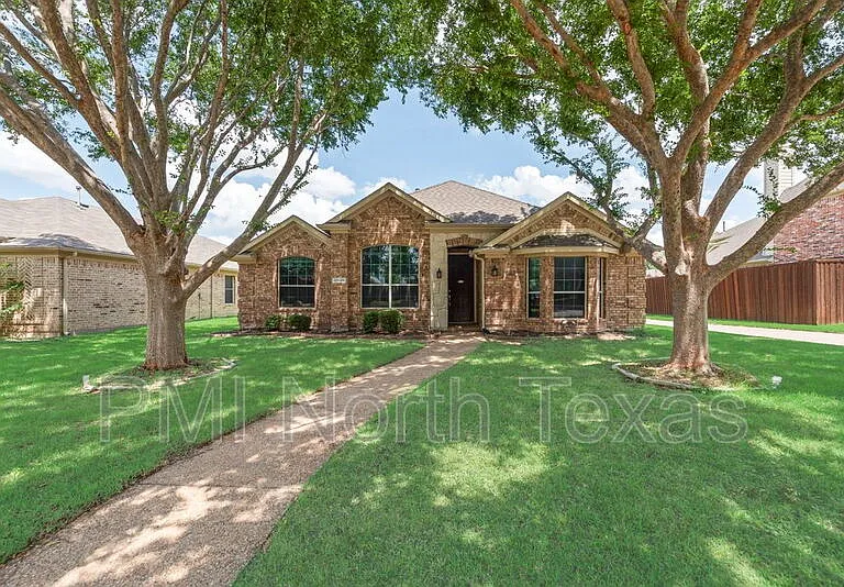 12608 Red Hawk Dr — Photo 3