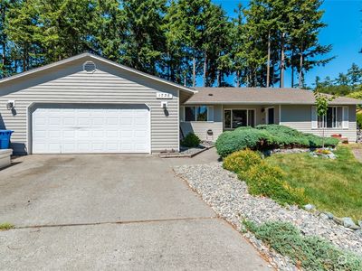 1738 SW Robertson Drive, Oak Harbor, WA, 98277