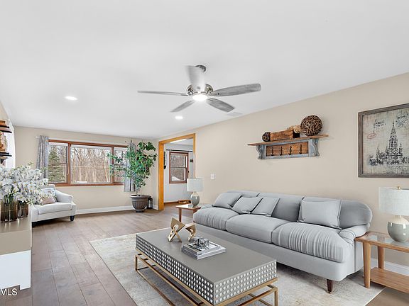 4th image of 104 Haughney Road