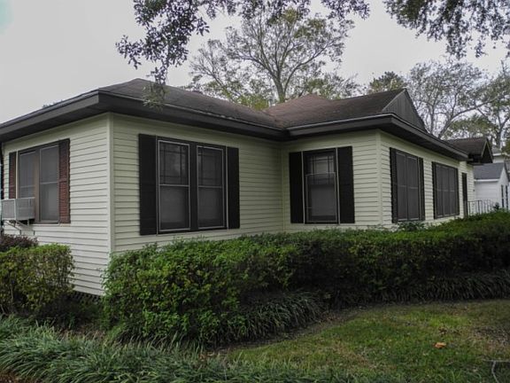3rd image of 801 Holland Ave