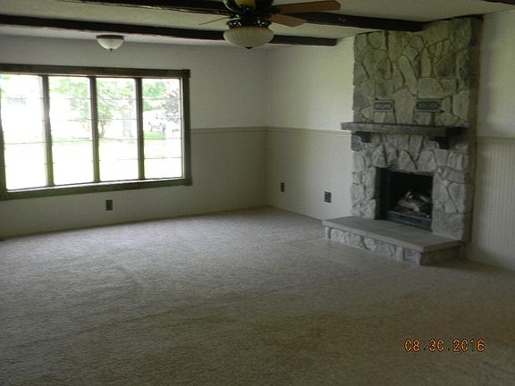 2nd image of 460 Oriental St