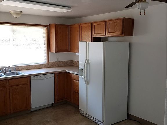 4th image of 617 160th Street Ct E