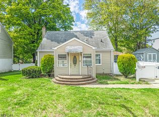 3 Terrace Ln, Ringwood, NJ 07456