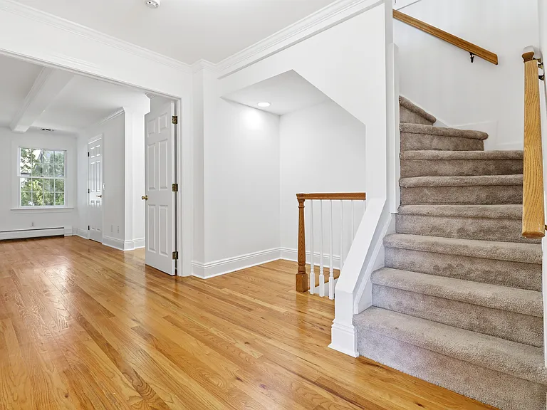 519 Summit Ave — Photo 30