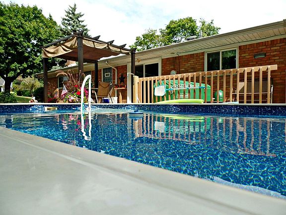 4th image of 11340 Woodbridge Dr