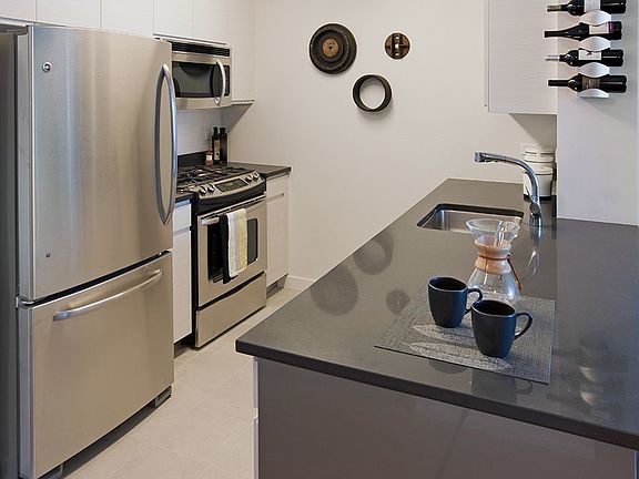 3rd image of 5-11 47th Ave #Penthouse H