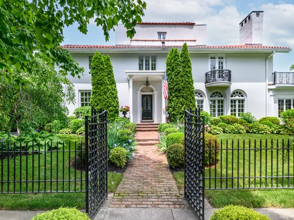 3 Hickory Drive, Stamford, CT 06902