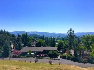 2151 NW Andrea St, Roseburg, OR 97471