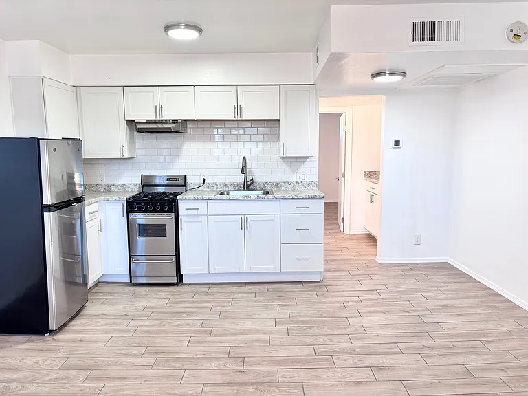Apache Lofts — Photo 7