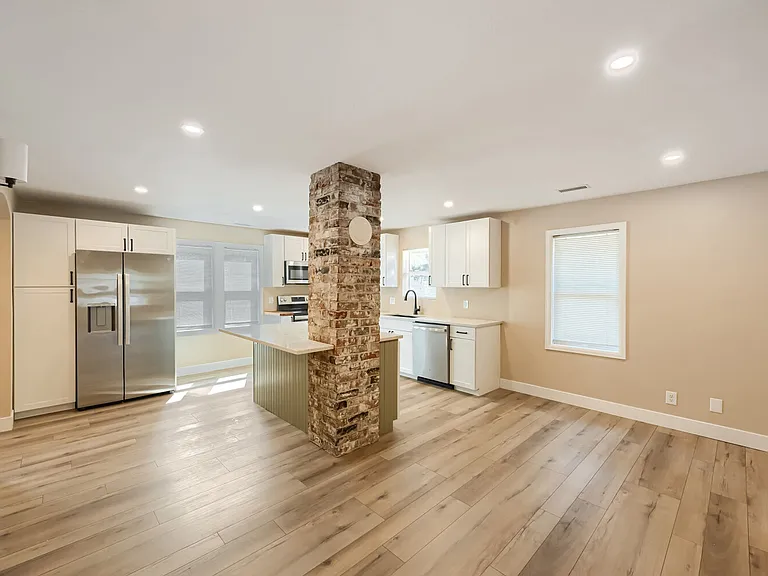 707 S Royer St — Photo 9