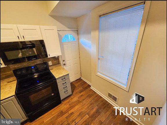 3rd image of 2312 N Camac St