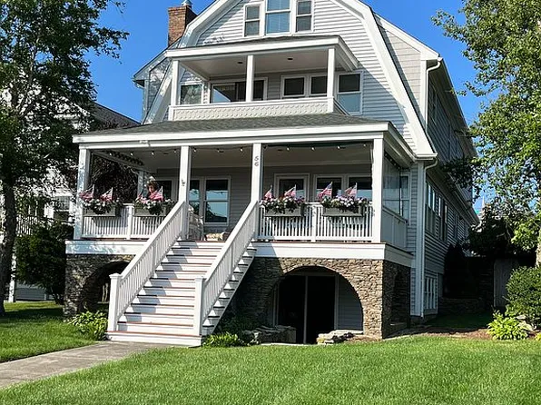 56 Tuckerman Ave, Middletown, RI 02842