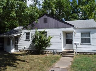 903 W Maple St, Columbus, KS 66725
