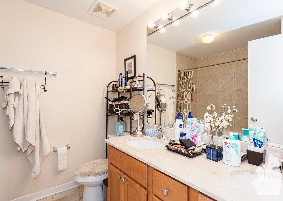 1st image of 4350 N Broadway St APT 302A