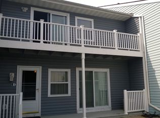3994 Royal Liverpool Dr, Uniontown, OH 44685