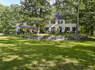 5 Twin Ponds Dr, Bedford Hills, NY 10507
