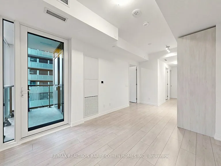400 King St W #1922 — Photo 14
