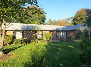 328 Martindale Rd, Bowling Green, OH 43402