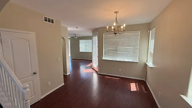 676 W Lisbon Ln — Photo 14