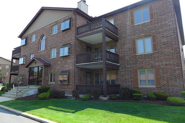 1st image of 6413 Oak Forest Ave APT 3S