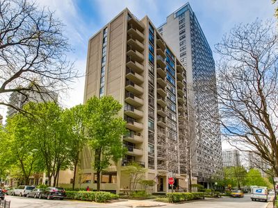 1450 N Astor St APT 12B, Chicago, IL, 60610