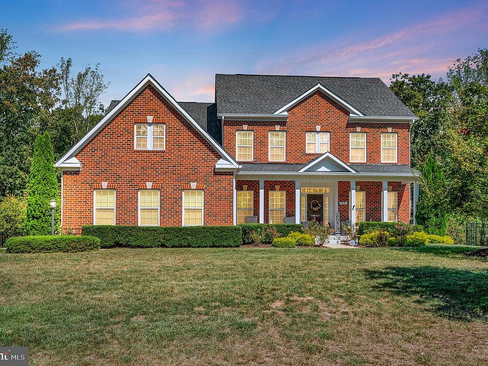 1st image of 20 Genevieve Ct