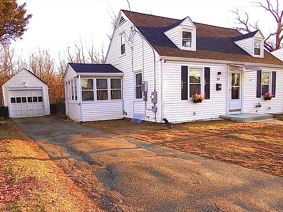 2nd image of 39 Balfour Dr