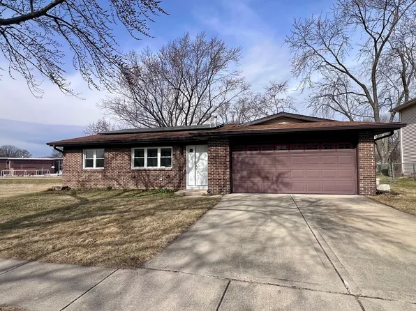6688 Foxtree Ave, Woodridge, IL 60517
