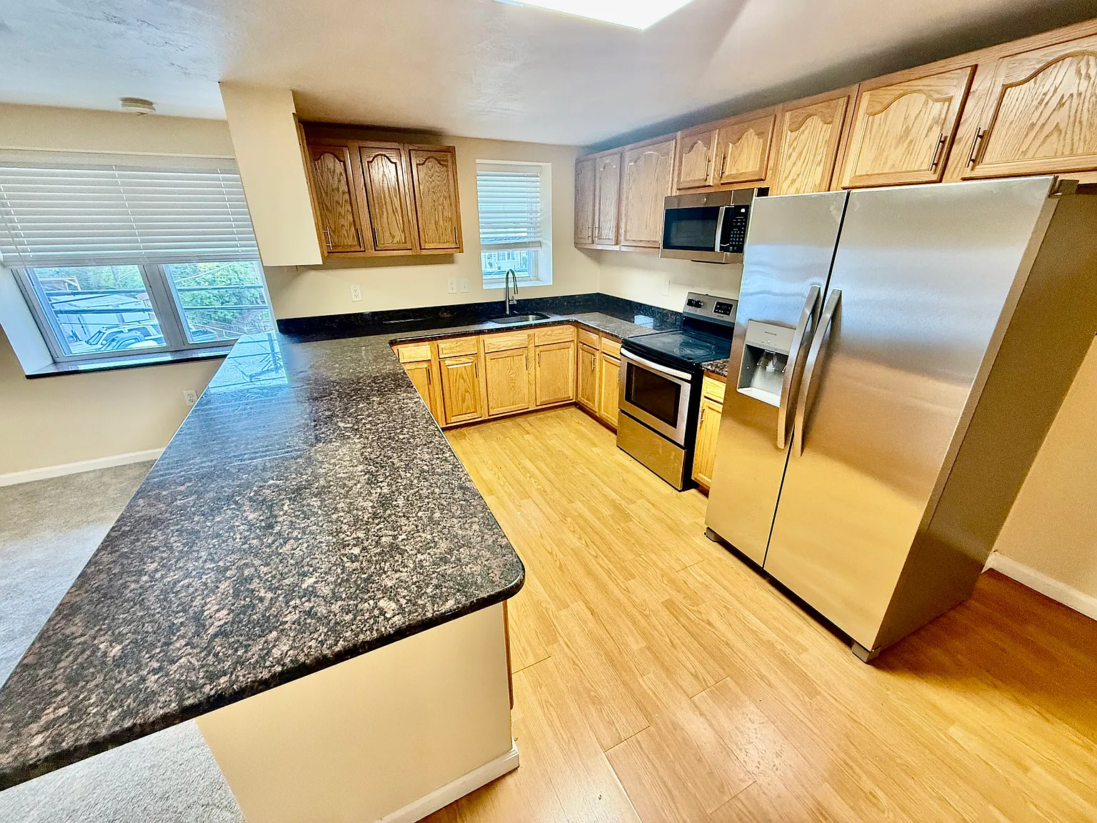 2 bed, 850 sqft, $1,295 — Photo 4