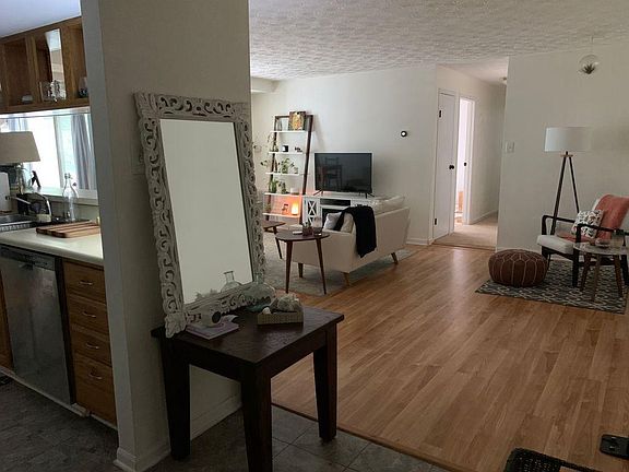 3rd image of 660 Southern Hills Dr #660