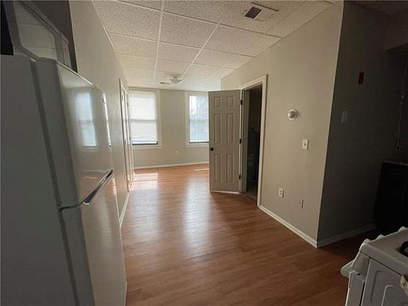 3rd image of 50 N Delaware Dr APT 2