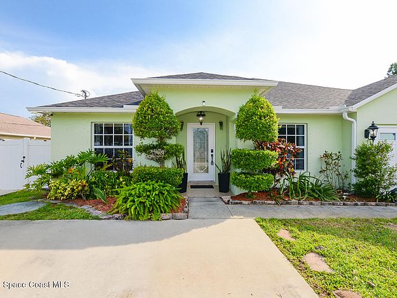 4th image of 418 SE Essex Dr