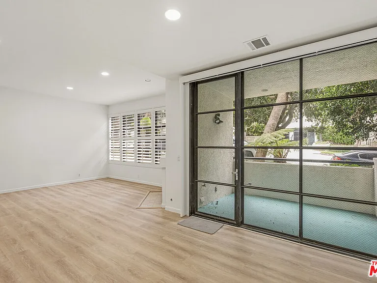 11636 Montana Ave #103 — Photo 16