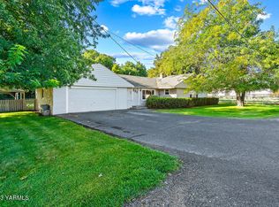 370 Galloway Dr, Yakima, WA 98908