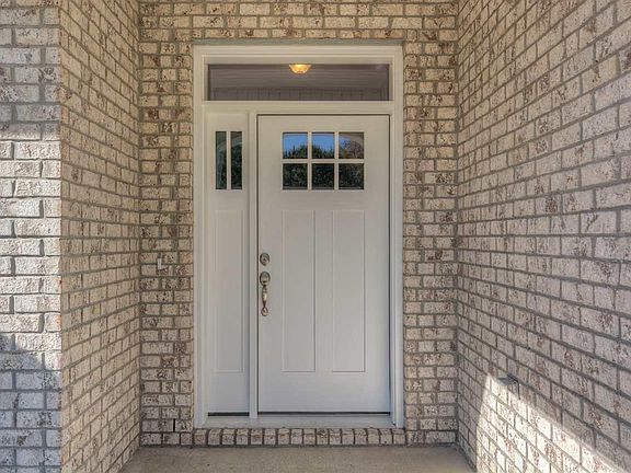 4th image of 5443 Southlake Dr