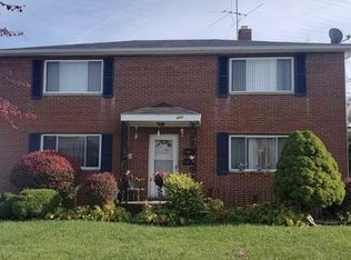 495 Treeside Dr, Akron, OH 44313