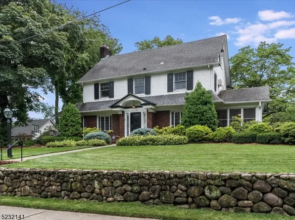 199 Gramercy Pl, Glen Rock Boro, NJ 07452
