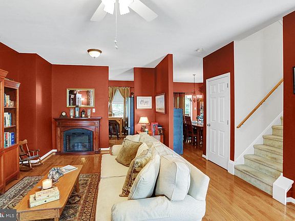 5th image of 120 Mulberry Ct