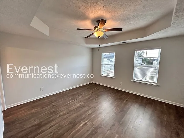 305 Raines Ct — Photo 10