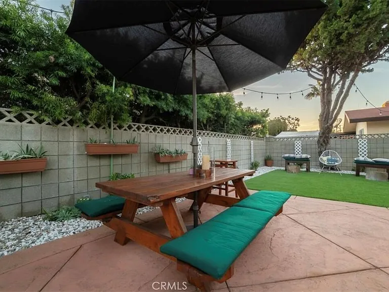 1530 Marine Ave — Photo 30