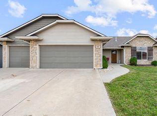 969 Cedar Brook Cir, Mulvane, KS 67110