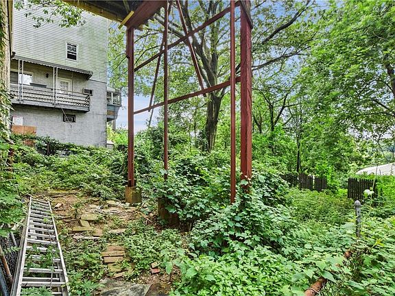 3rd image of 67 Hancock Ave