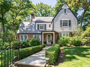 117 Revere Rd, Manhasset, NY 11030