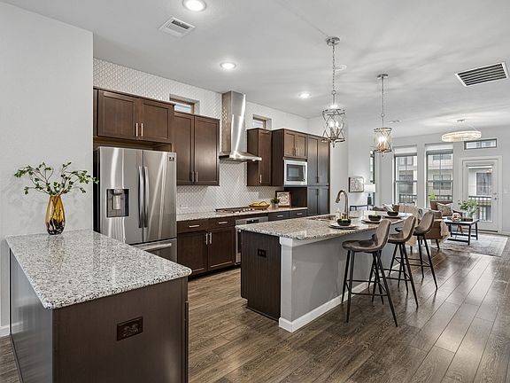 4th image of 1071 Tea Olive Ln